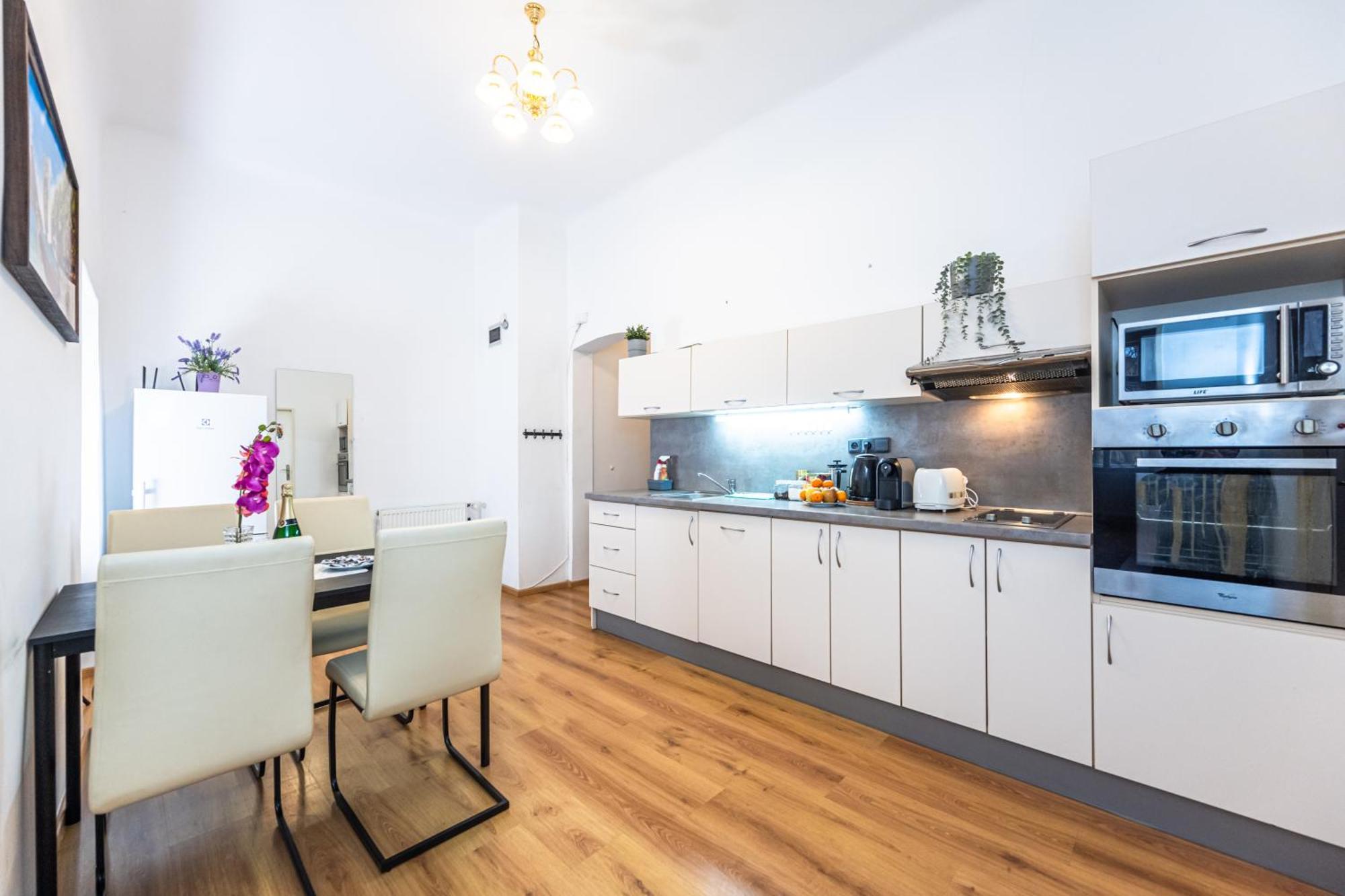 Wenceslas Square 2 Bedroom Apartment Прага Экстерьер фото